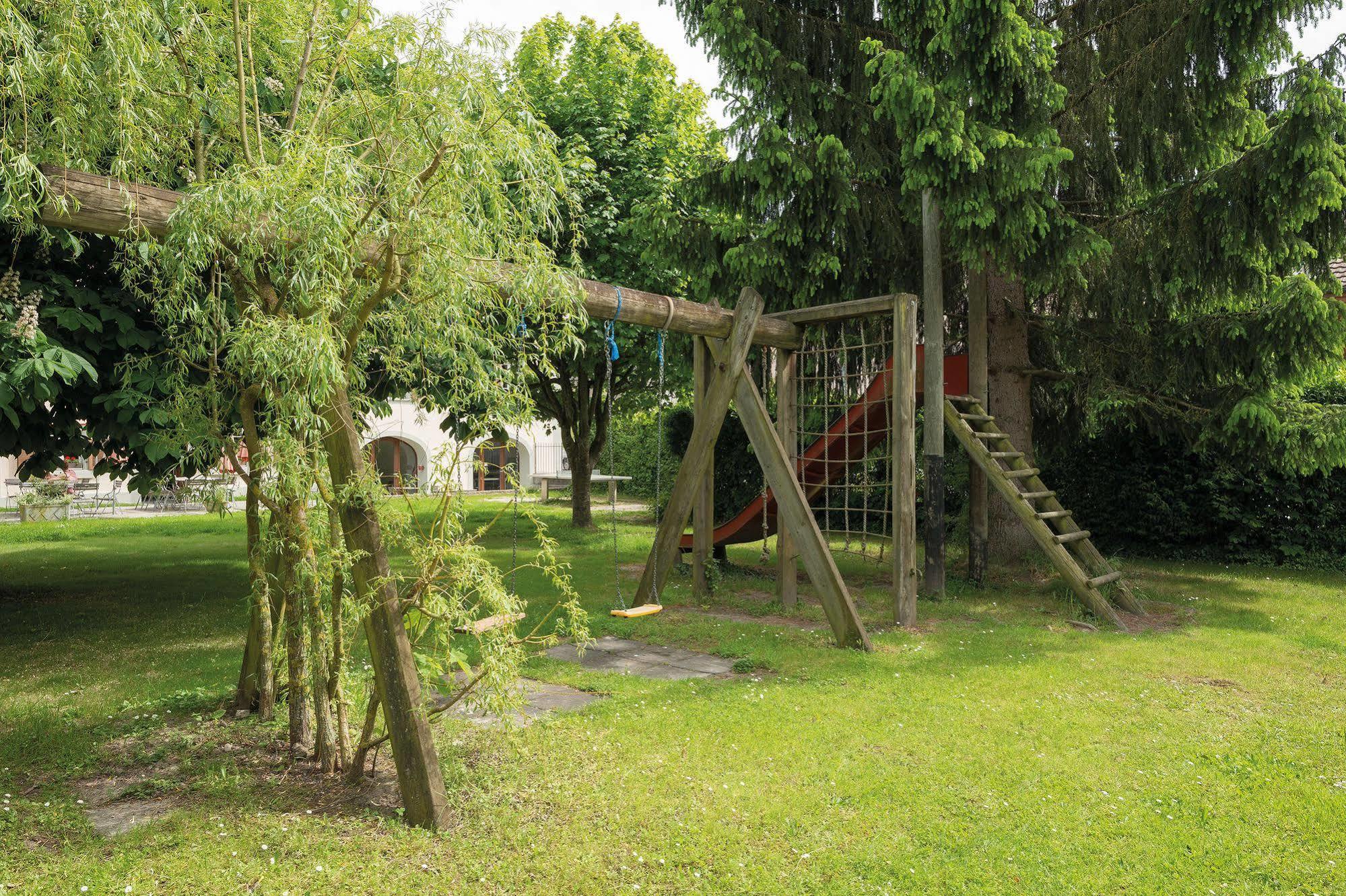 Avenches Youth Hostel Exterior photo